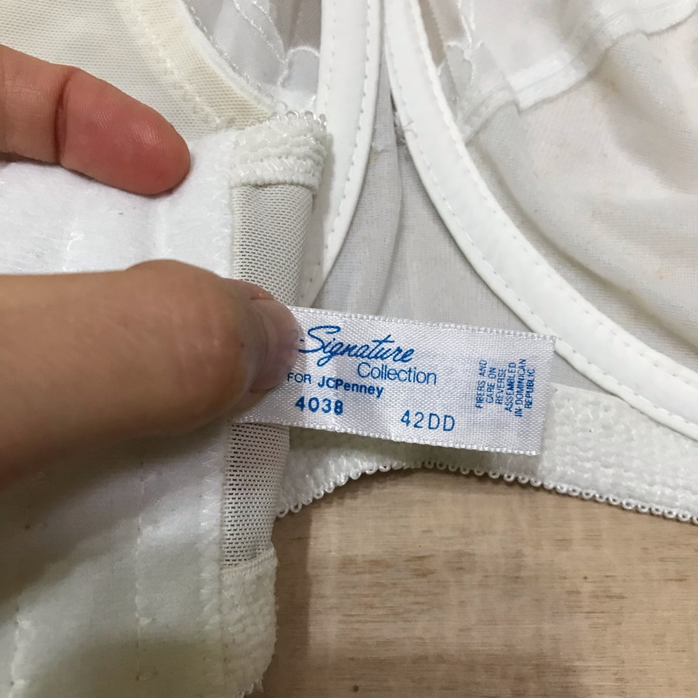 Signature Collection Bra - Picture 5 of 8